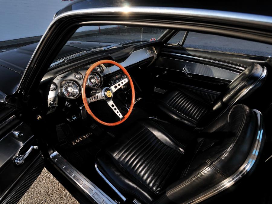 Интерьер Shelby GT350 1967 года  (фото 6 из 32)